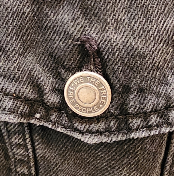 Like New Free People Rumors Women's Black Denim Jacket - Size Large - Picture 7 of 15